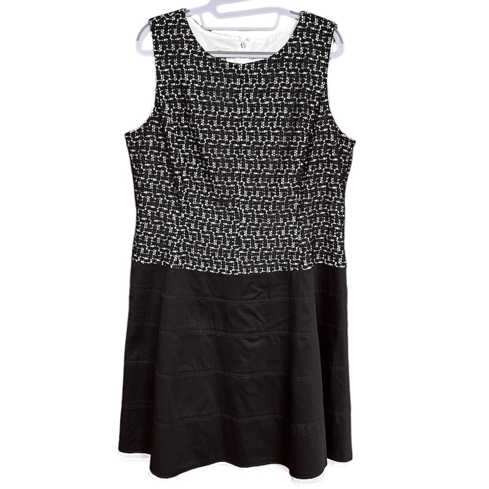 Anne Klein Black Lace White Lined Drop Waist A-Line Sleeveless Dress Size 16 EUC